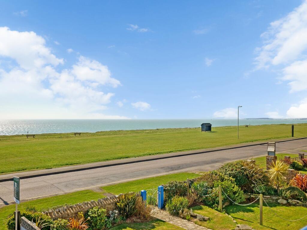 Additional image 11 of Marine Drive East, Barton on Sea, BH25