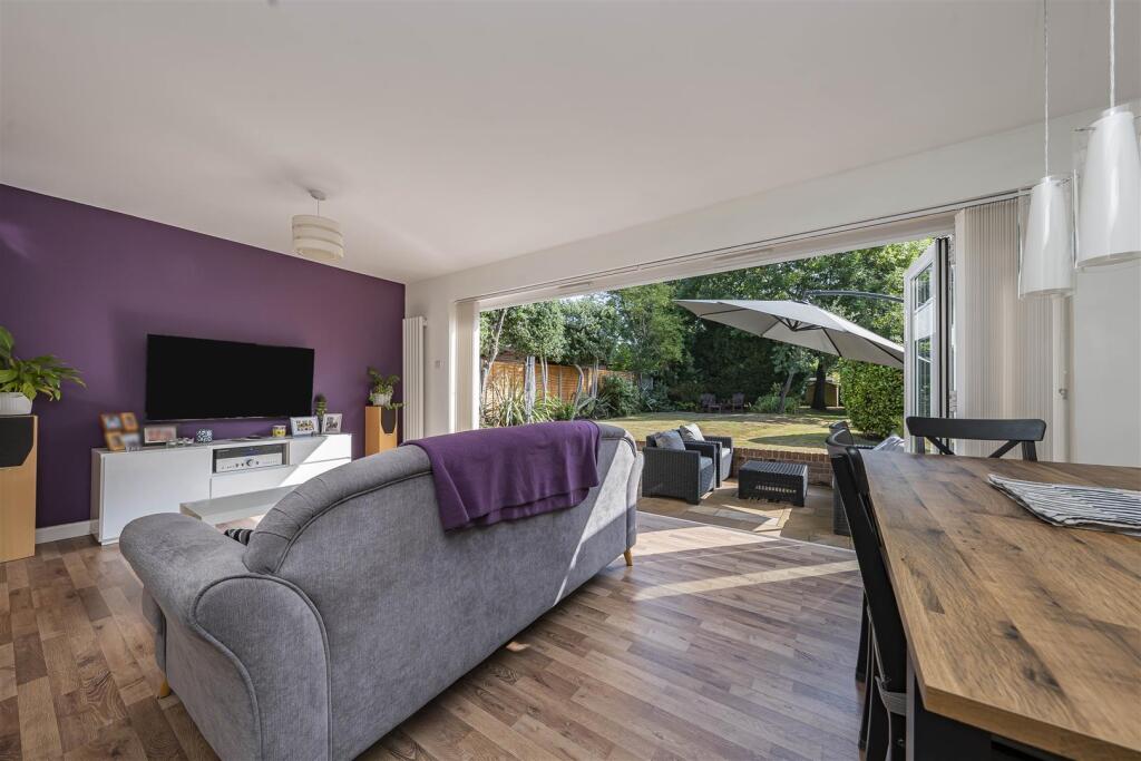 Additional image 6 of How Wood, Park Street, St. Albans