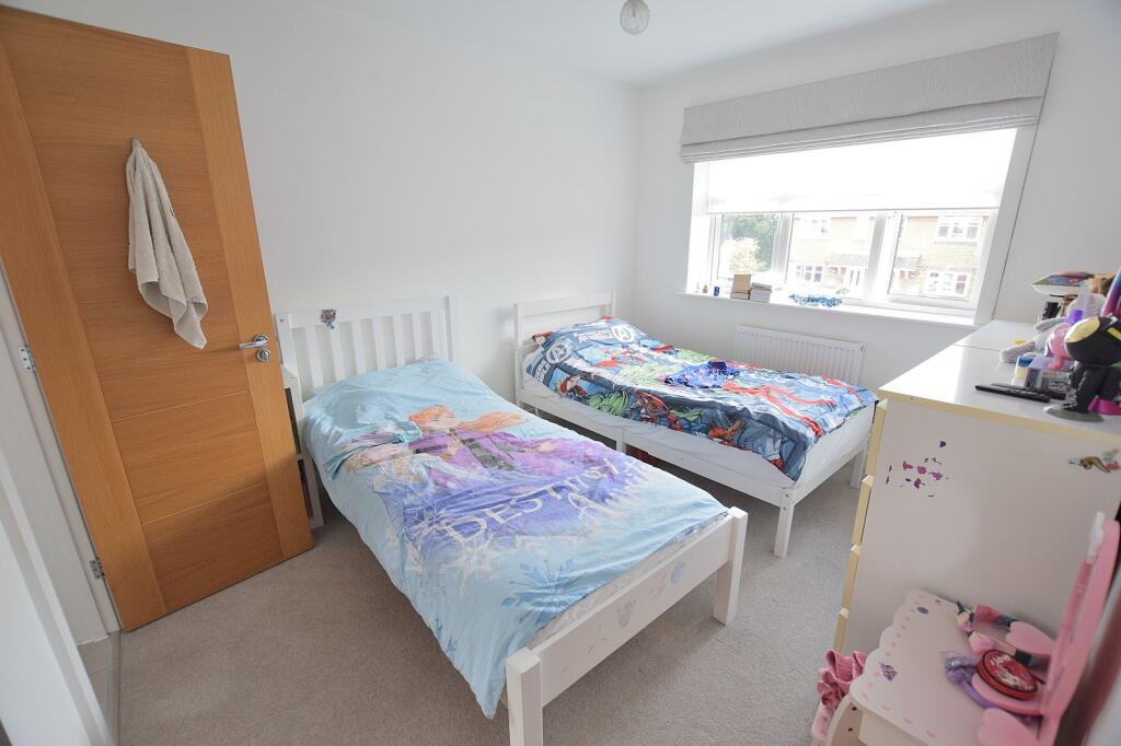 Additional image 5 of Gore Road, New Milton, Hampshire. BH25 6RT