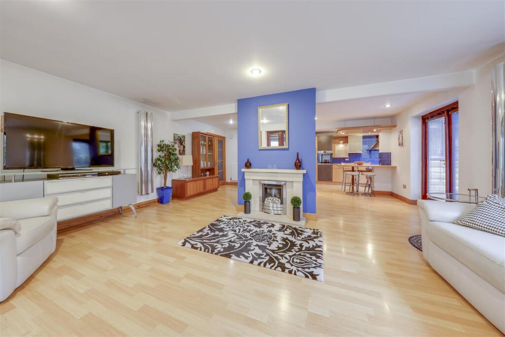 Additional image 4 of Bowling Green, Edenfield, Ramsbottom, Bury