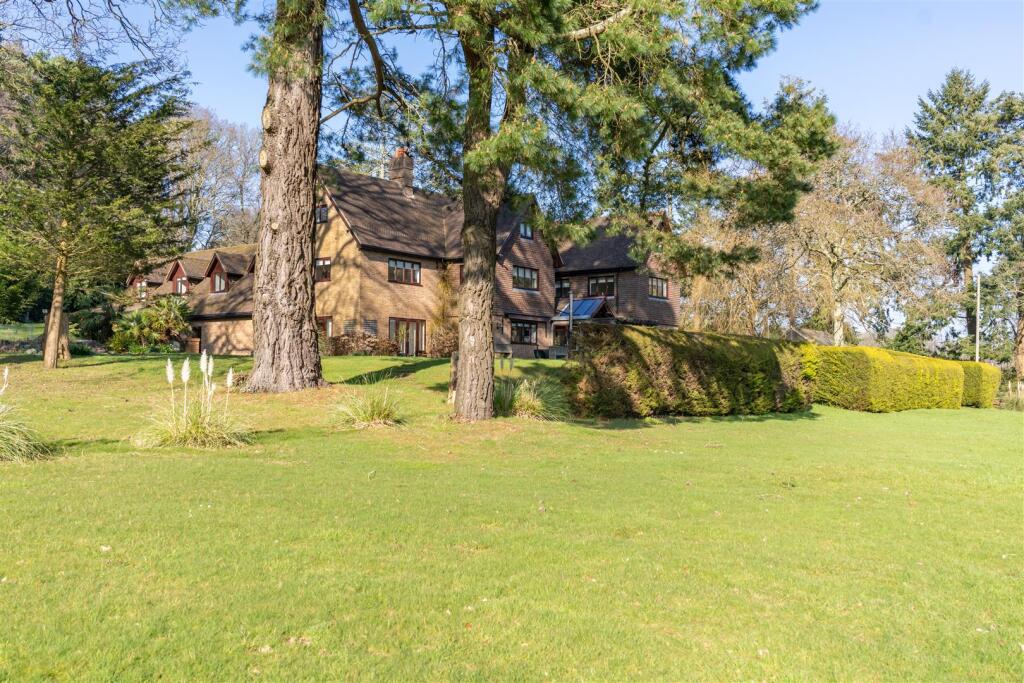 Additional image 5 of Arrowsmith Road, Wimborne