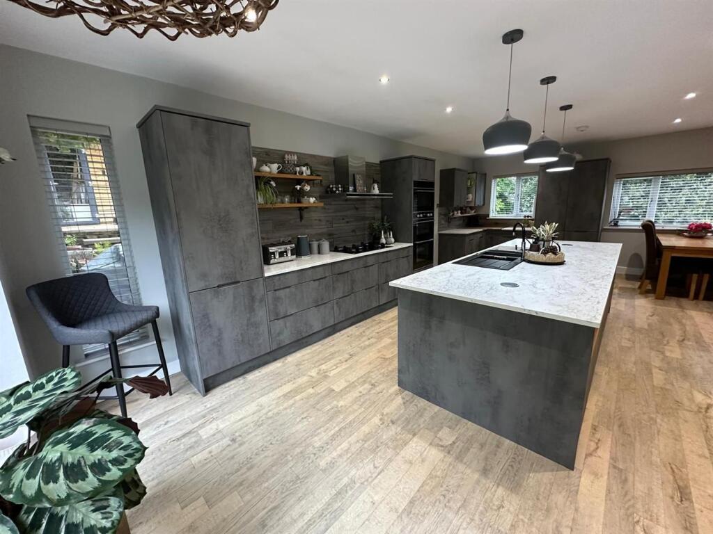 Additional image 8 of Ladymead, Glenlyon Avenue, Keighley