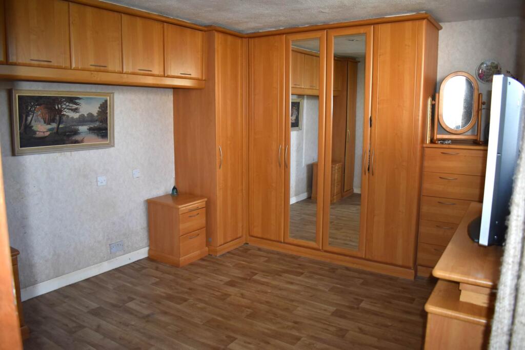 Additional image 22 of 4 or 5 Bedrooms - Riding Gate, Harwood