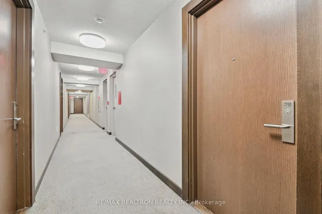 Additional image 9 of 386 Yonge St Unit 2201