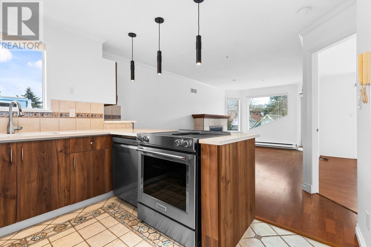 Property image for 402 1959 W 2ND AVENUE|Vancouver, British Columbia V6J1J2