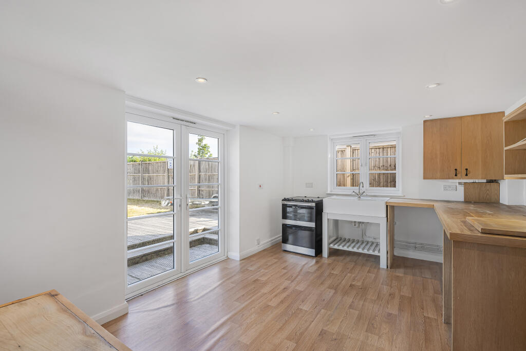 Additional image 3 of Burnham Green Road, Burnham Green, AL6