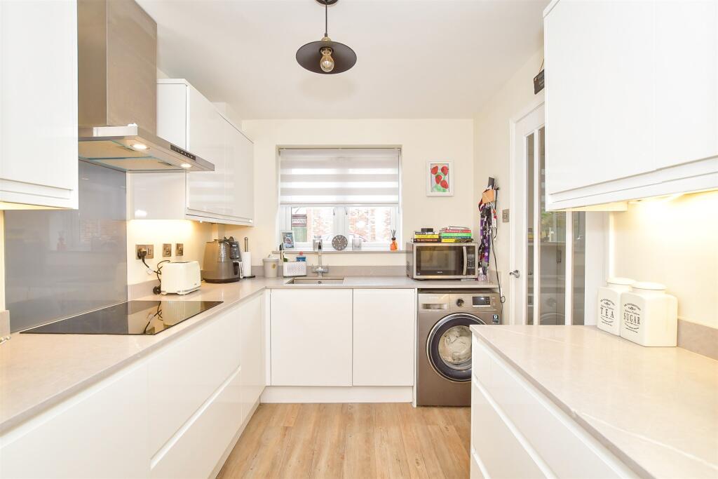 Additional image 7 of Carnation Close, Littlehampton, West Sussex