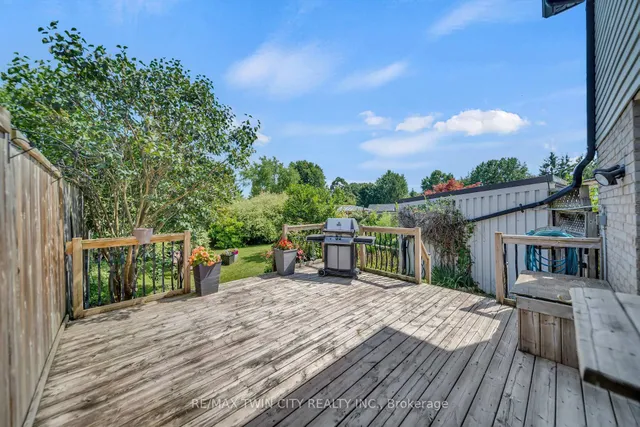 Additional image 21 of 28 Uxbridge Cres