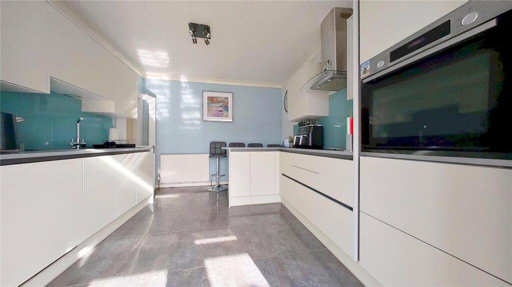 Additional image 5 of First Avenue, Lancing, West Sussex, BN15