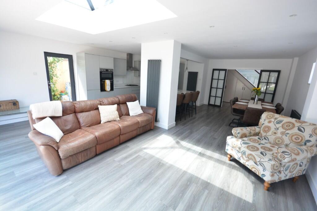 Additional image 9 of Anvil Crescent, Broadstone, Dorset, BH18