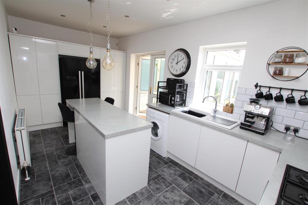 Additional image 7 of Plumpton Walk, Wrose, Bradford