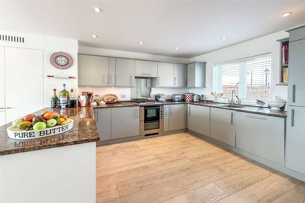 Additional image 4 of Pier Road, Littlehampton, West Sussex