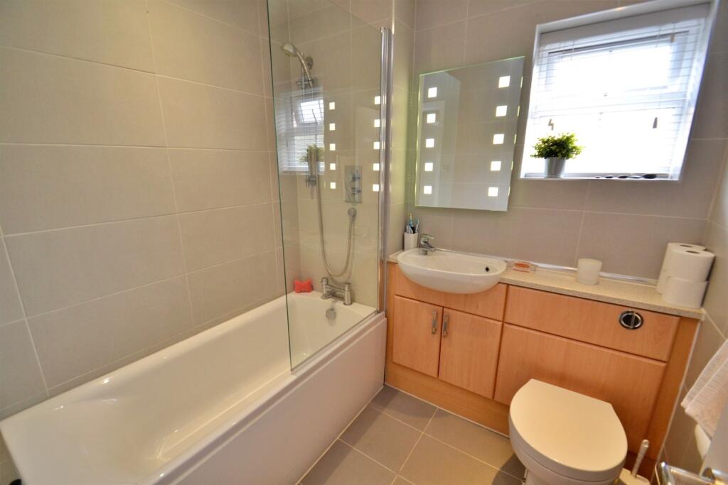 Additional image 17 of Broadstone