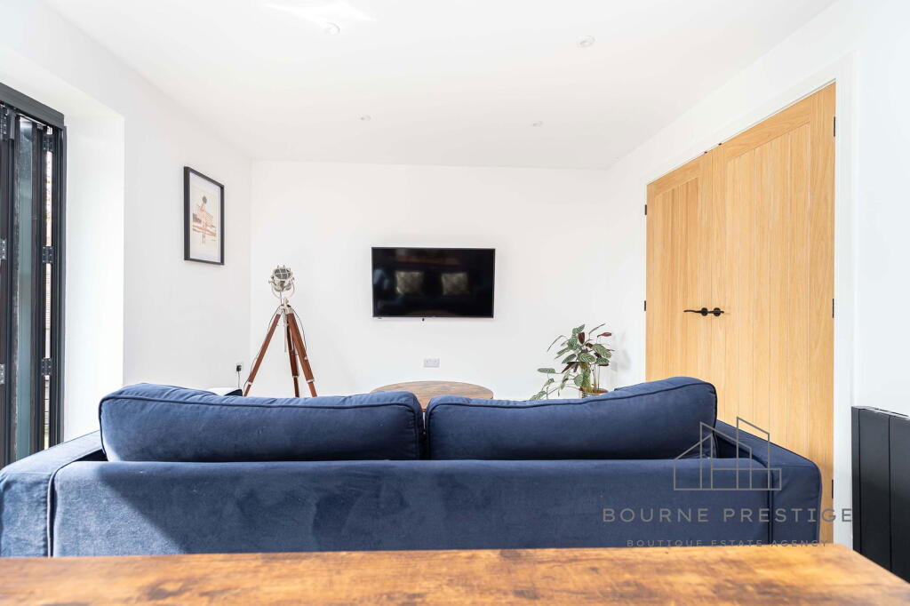 Additional image 46 of St Albans Ave, Queens Park