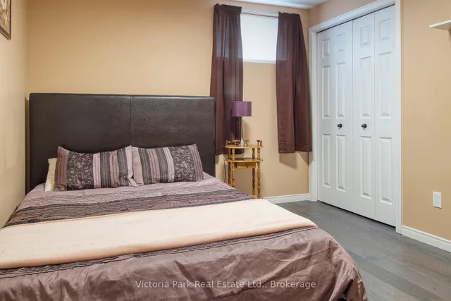 Additional image 38 of 44 Tami Crt