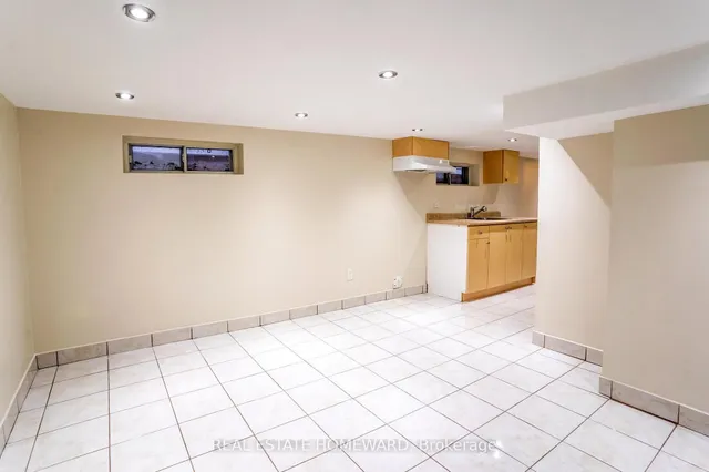 Additional image 16 of 231 Donlands Ave