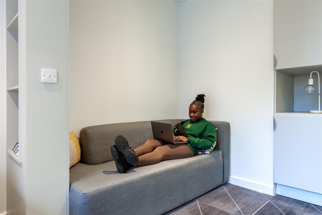 Additional image 20 of Birmingham | Student | September