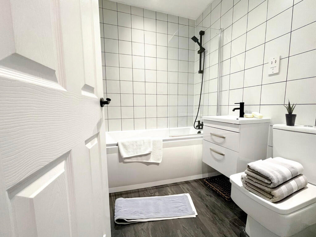 Additional image 4 of GEORGE, River Street, Bolton