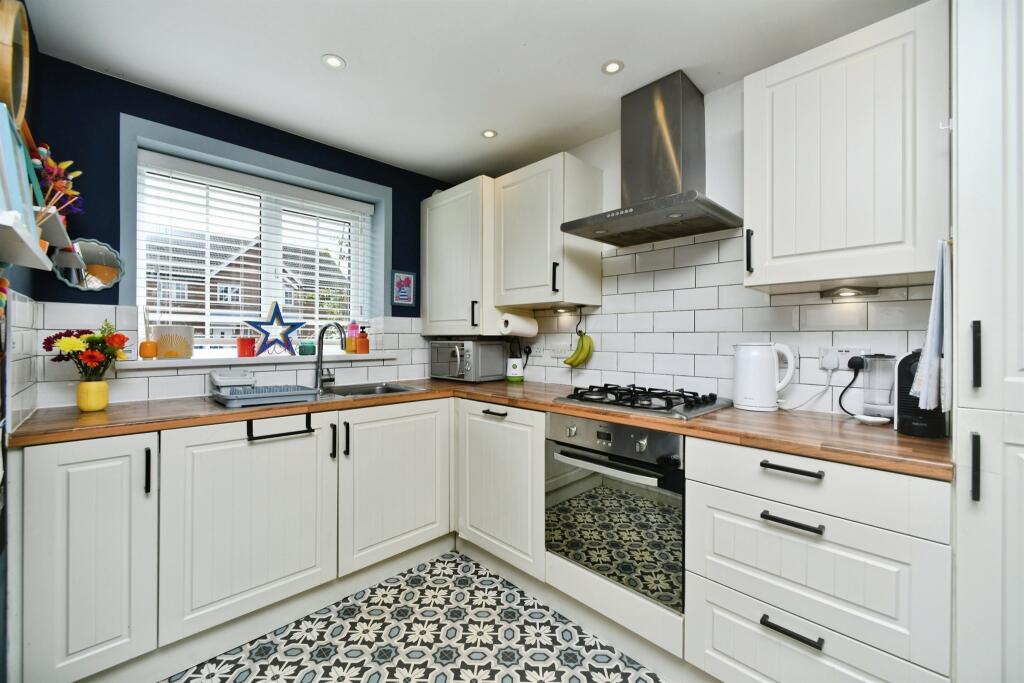 Additional image 5 of Gladys Avenue, Peacehaven