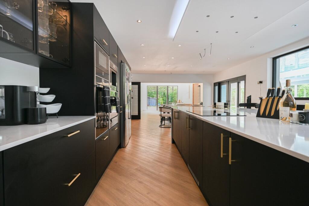 Additional image 5 of Avon Avenue, Ringwood, St Ives, BH24