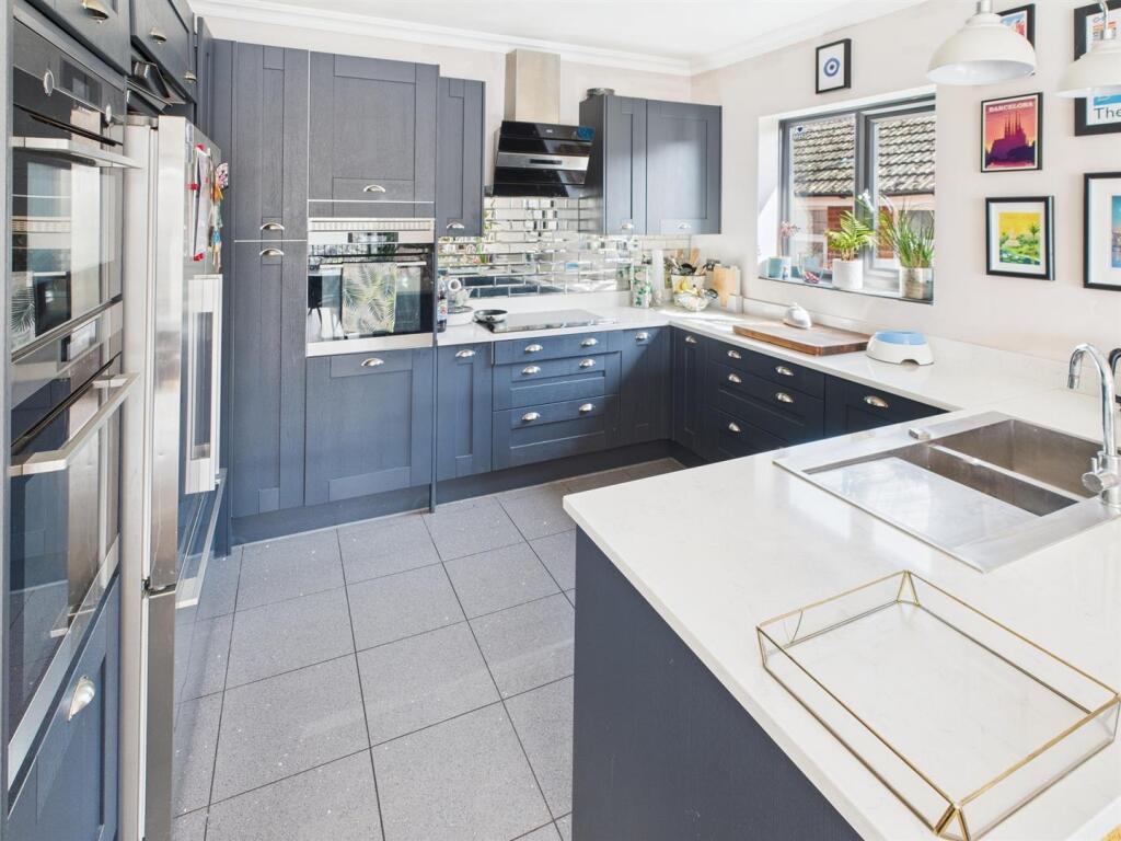 Additional image 3 of The Compts, Peacehaven