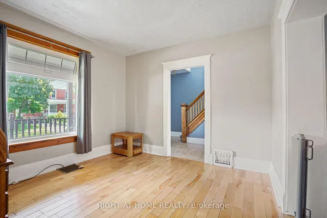 Additional image 21 of 58 Pandora Ave