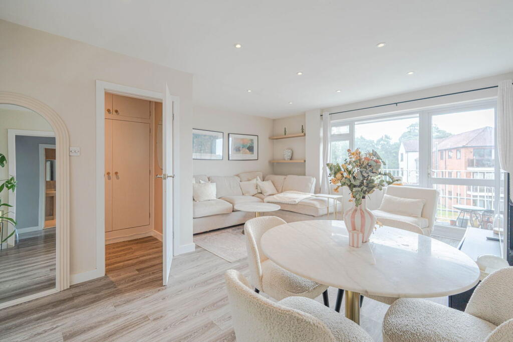 Additional image 5 of Sea Road, Boscombe Spa, Bournemouth, Dorset, BH5 1BE