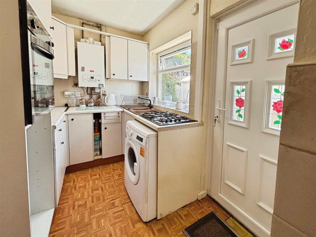 Additional image 8 of Ascot Drive, Bradford, BD7 4NN