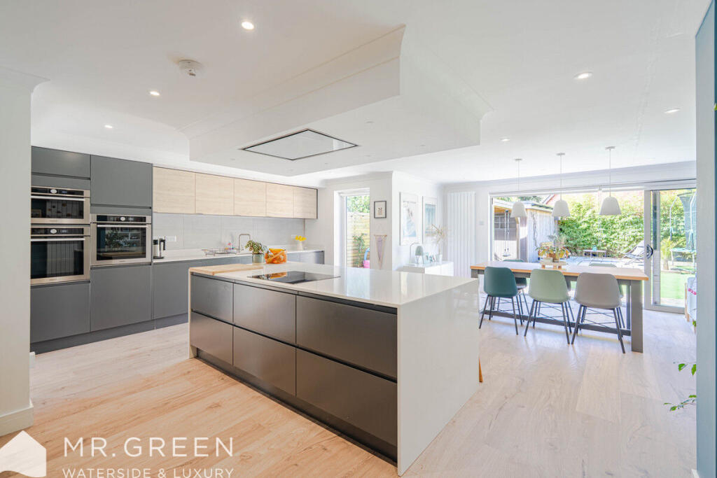 Additional image 4 of Hurn Way, Christchurch, Dorset, BH23 2PB