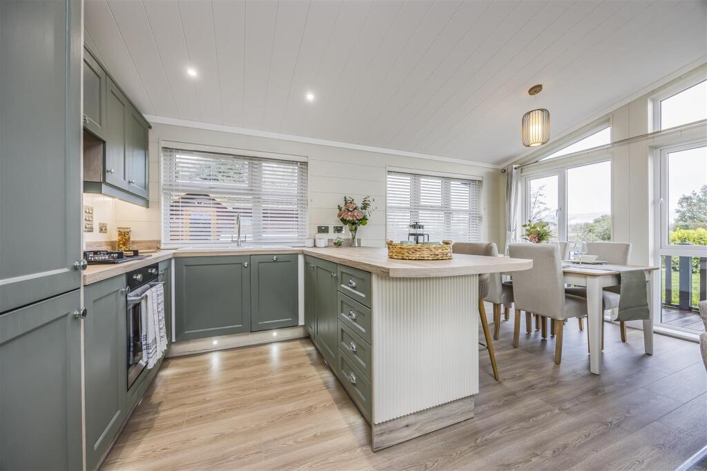 Additional image 4 of Littlehampton