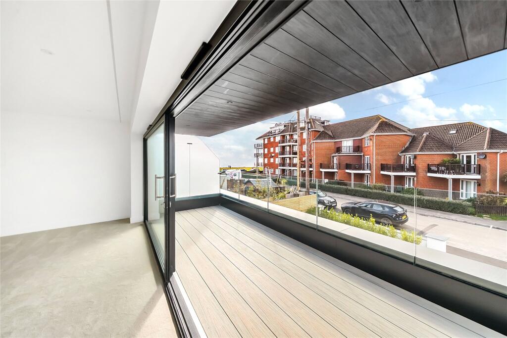 Additional image 11 of First Marine Avenue, Barton on Sea, New Milton, Hampshire, BH25