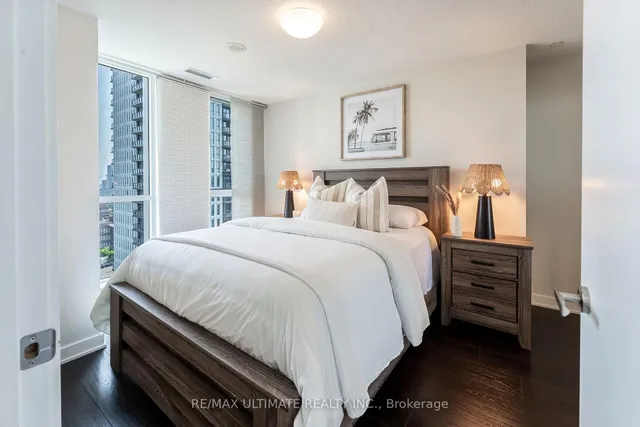 Additional image 20 of 170 sumach St Unit 1404