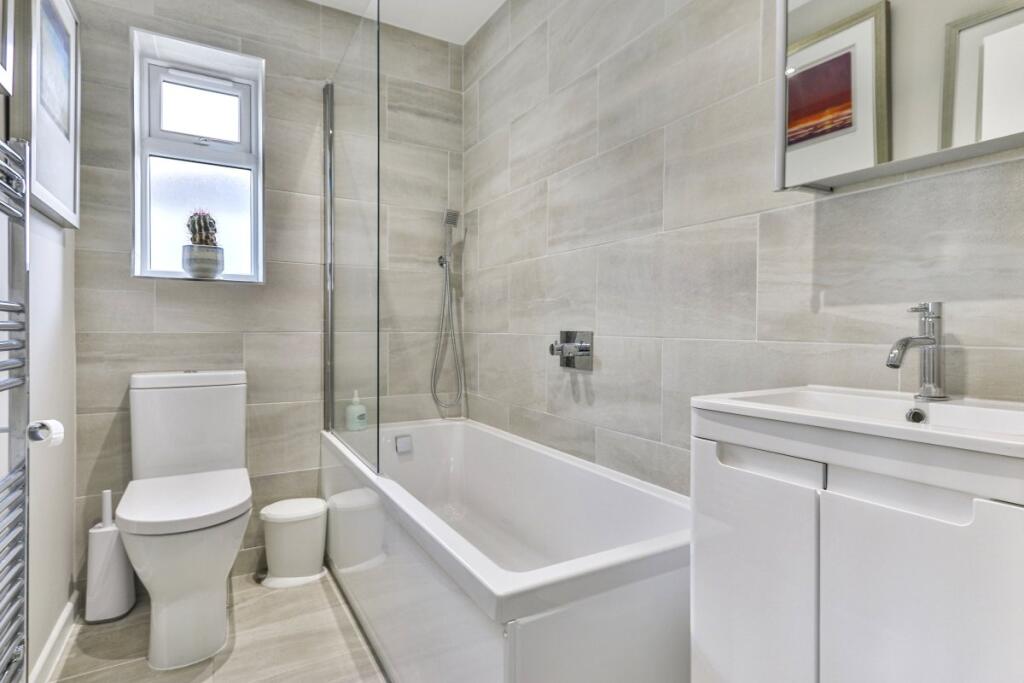 Additional image 10 of Julyan Avenue, Wallisdown