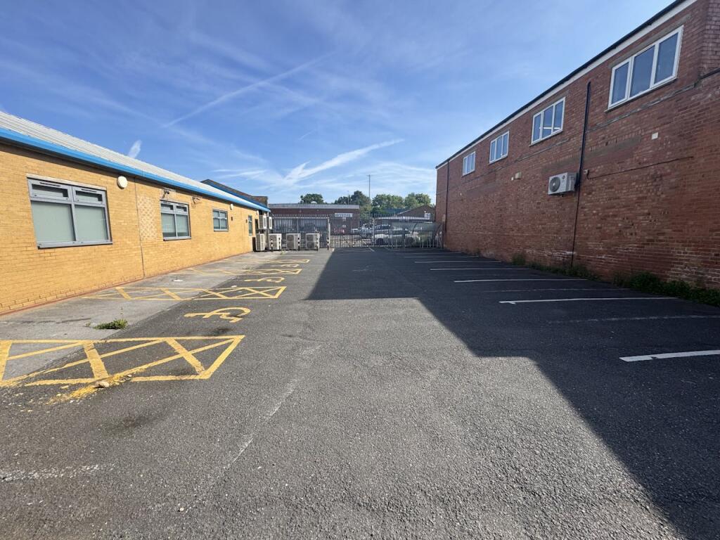 房产图片 8 - 地面层物业，Facet路，伯明翰，B38 9PT