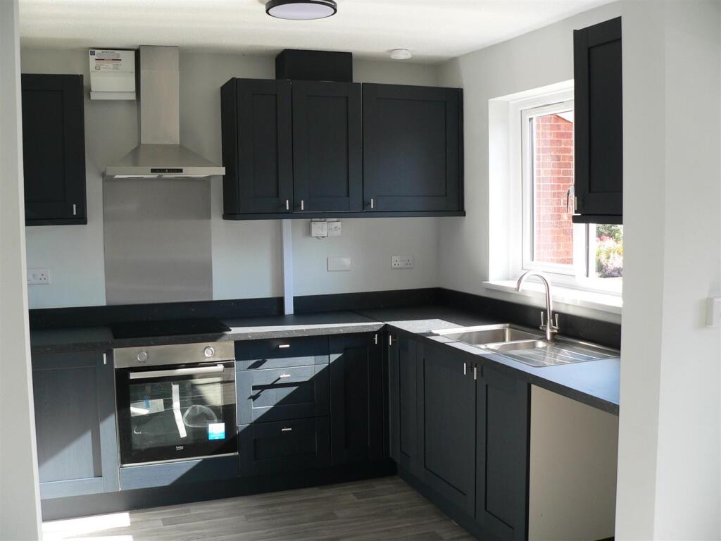 Additional image 5 of Abbotswood Close, Redditch