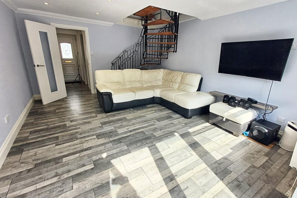 Additional image 4 of Verwood