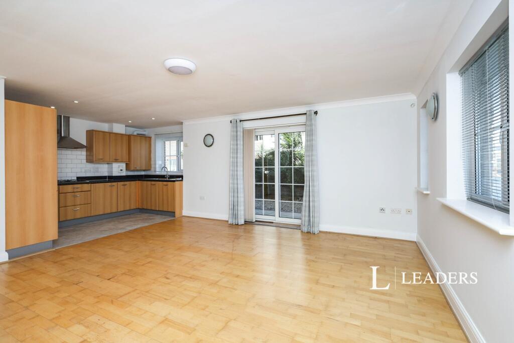 Additional image 12 of South Sovereign Harbour