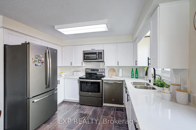 Additional image 12 of 3 Cotton Grass St