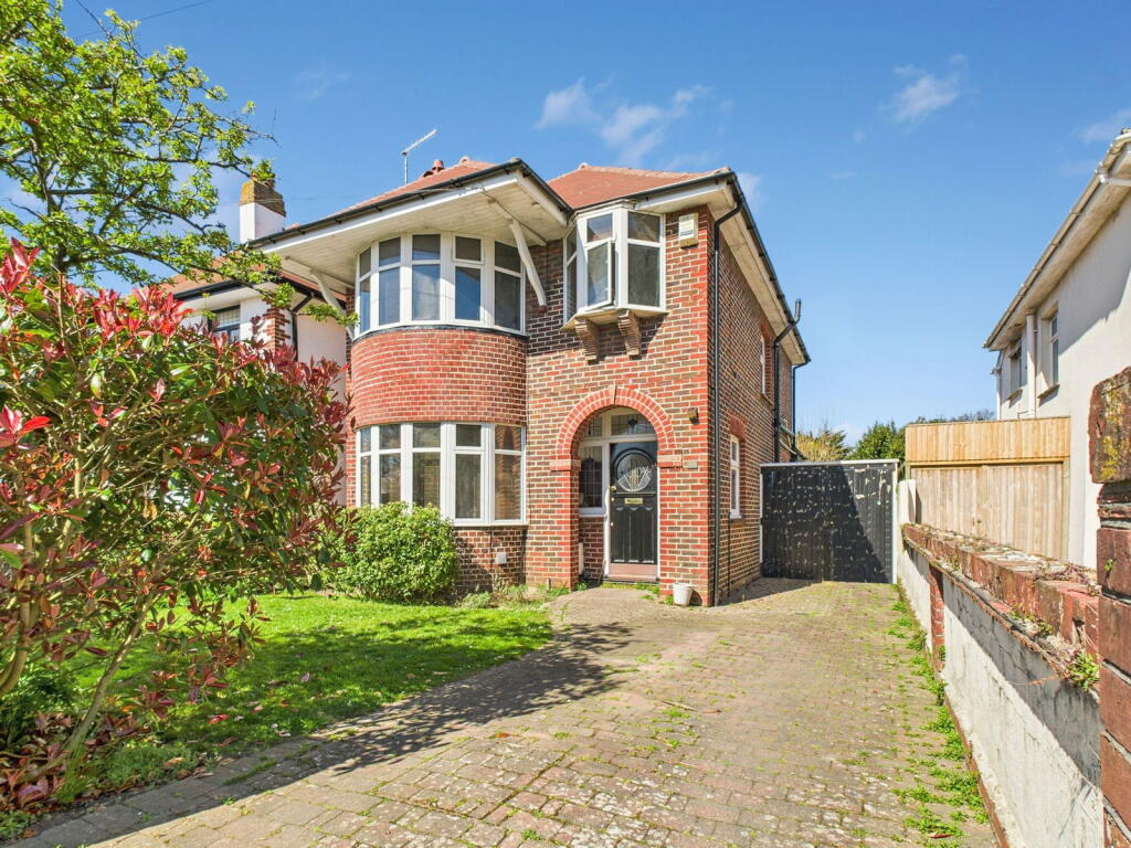 Lavington Road, Worthing BN14 7SN