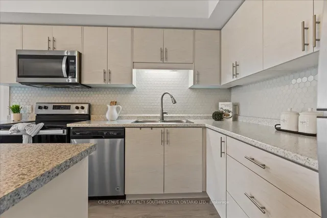 Additional image 9 of 166 Rochefort St Unit B