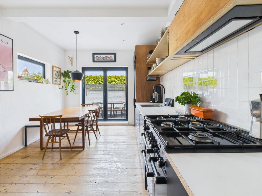 Additional image 9 of Warwick Gardens, Worthing, BN11 1PF