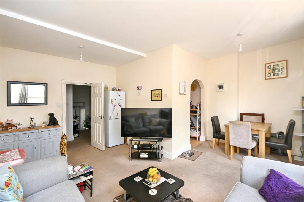 Additional image 2 of 35 South Street, Eastbourne