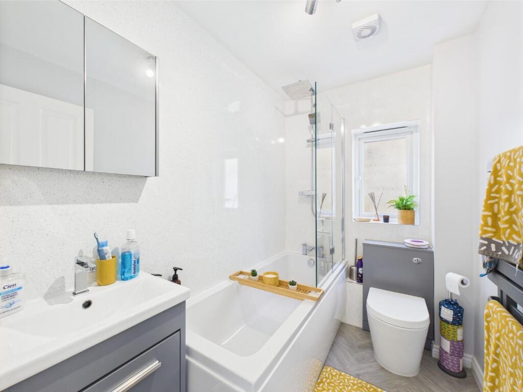 Additional image 16 of Plantation Drive, Heaton, Bradford