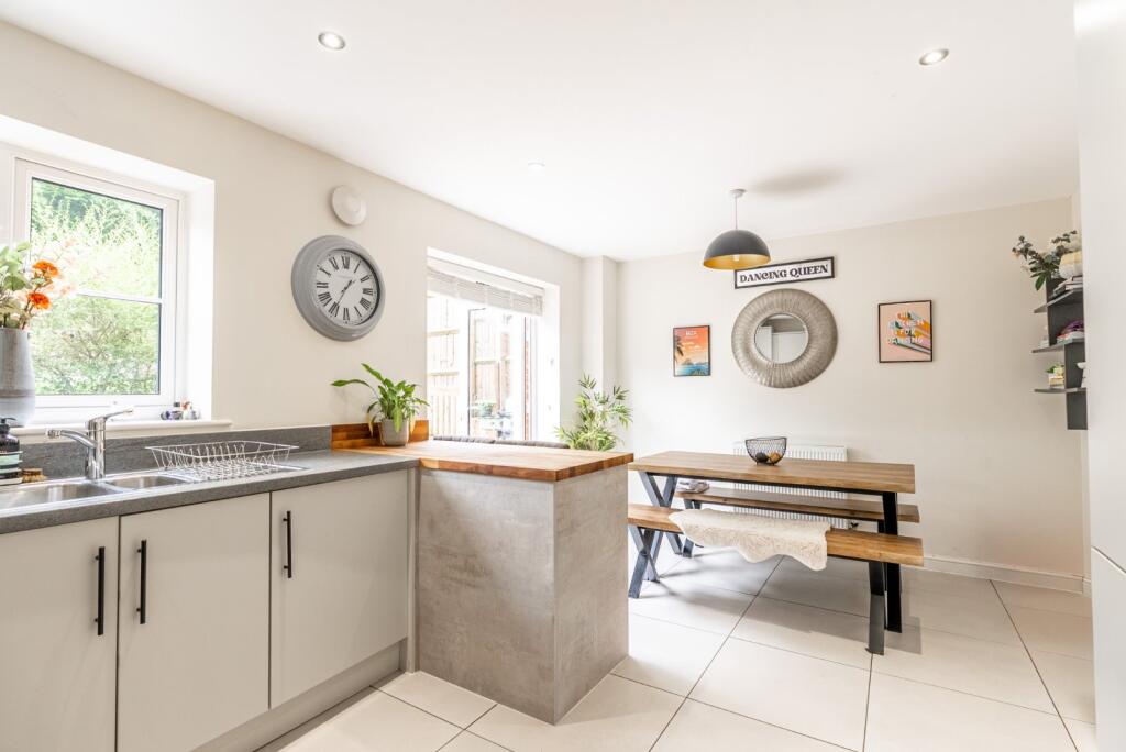 Additional image 8 of Neville Close, St. Albans, Hertfordshire, AL3