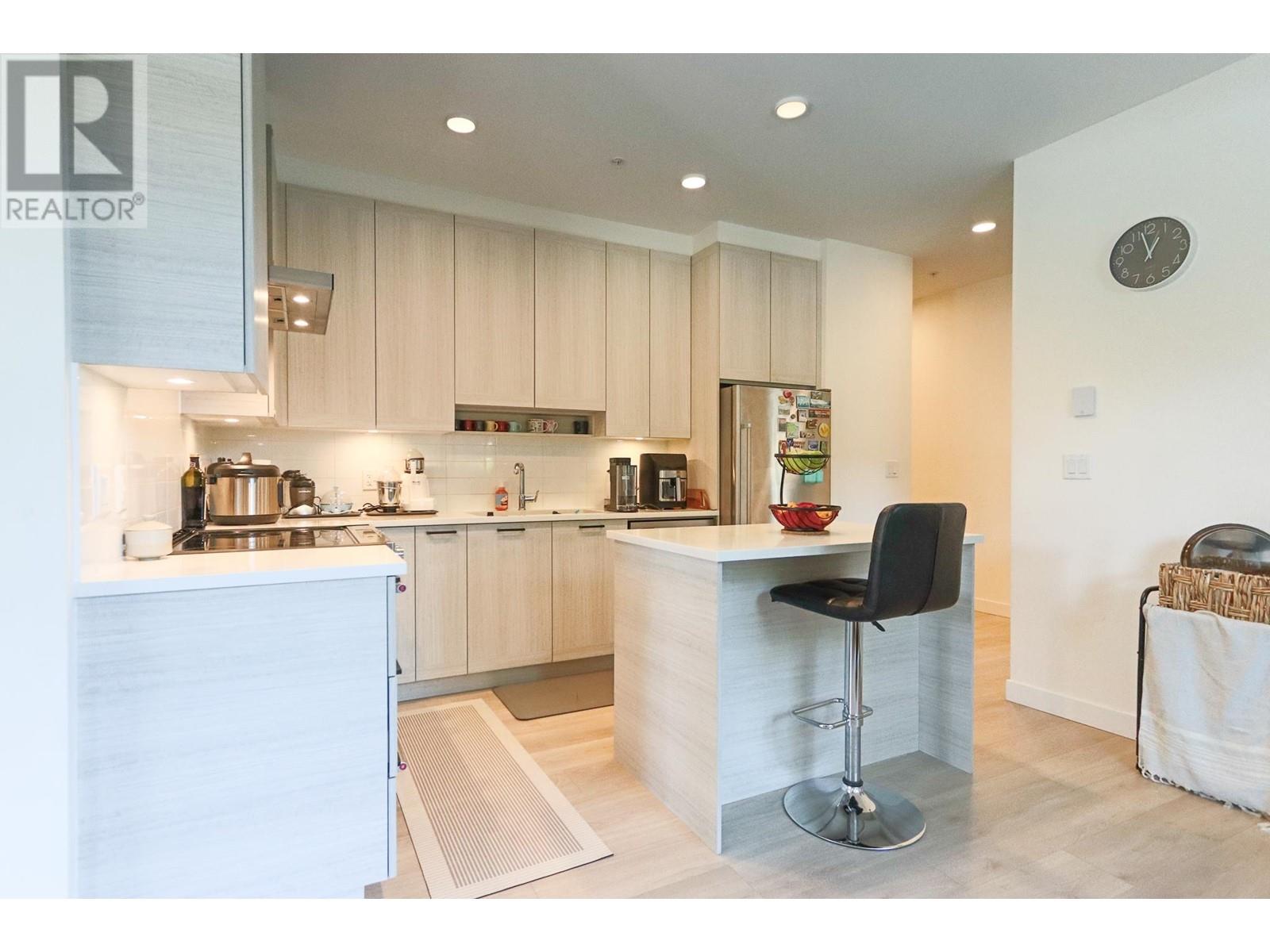 111 7169 14 AVENUE|Burnaby, British Columbia V3N0H6