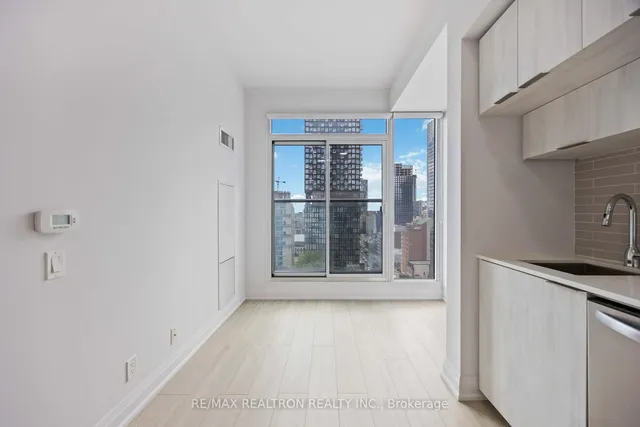 Additional image 9 of 181 Dundas St Unit 1207