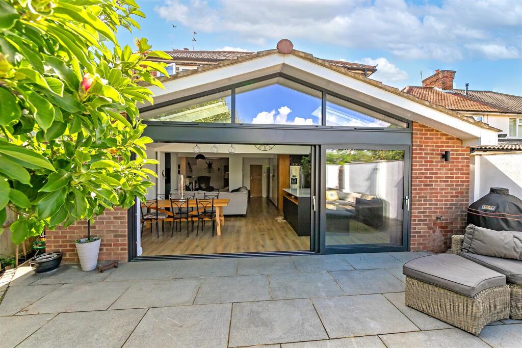 Additional image 27 of Stanley Avenue, St. Albans