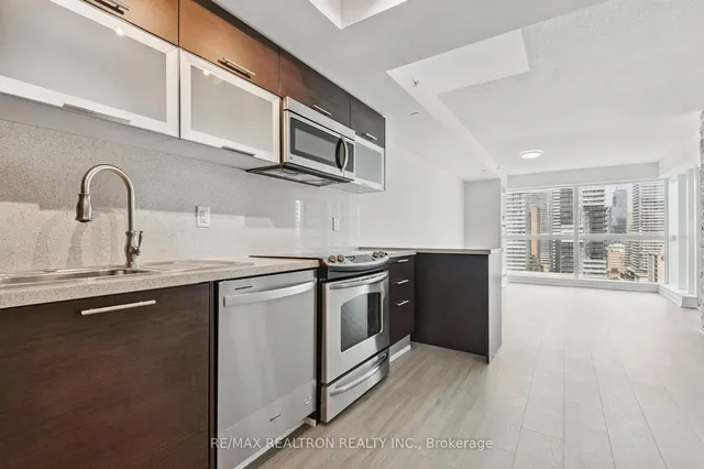 Additional image 21 of 386 Yonge St Unit 2201