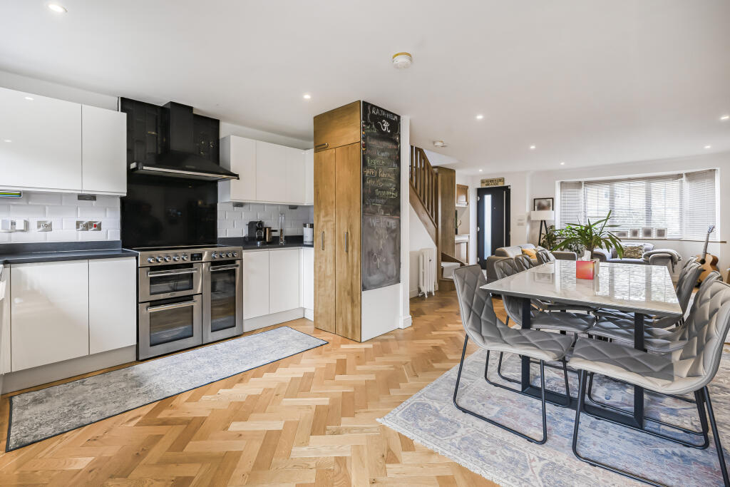 Additional image 26 of Twelve Acres, Welwyn Garden City, Hertfordshire, AL7