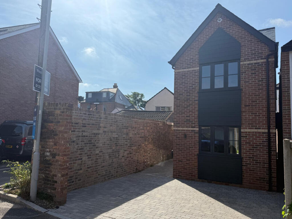 Additional image 2 of Chalice Close Poole